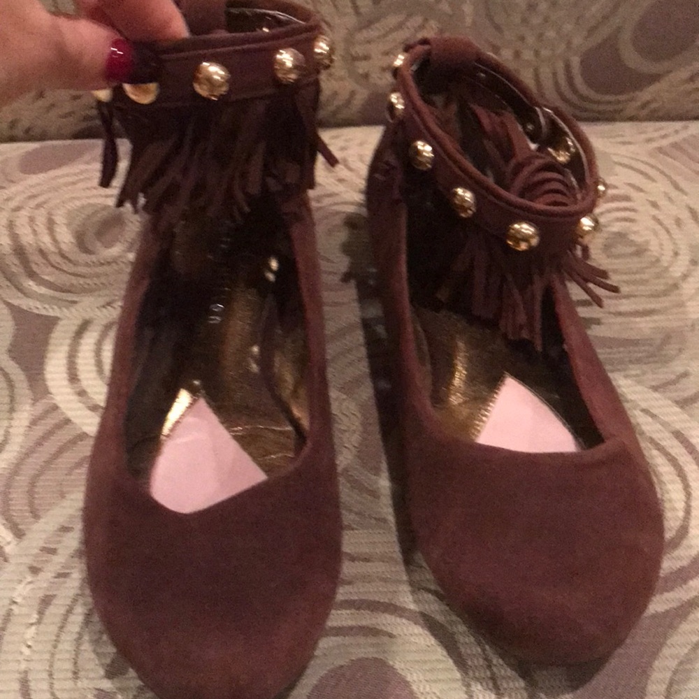 Paris Hilton fringe and stud detailing flats